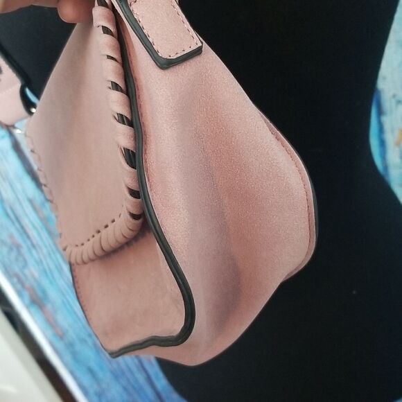 KISS Me Couture Statement Strap Crossbody - Picture 15 of 16